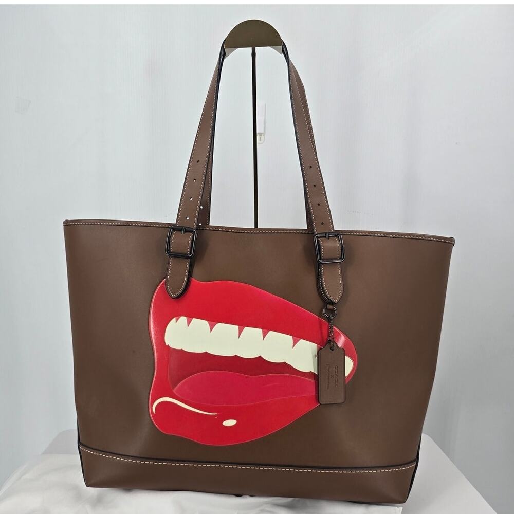 Coach X Tom Wesselmann Carriage Tote Lips Saddle Leather Large NWT CA316